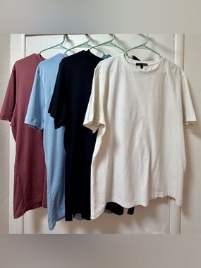 4-Bundle Robert Barakett Crew Neck T-Shirts - All Size Large